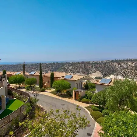Charming Mz11 With Beautiful Coastal Views Aphrodite Hills *