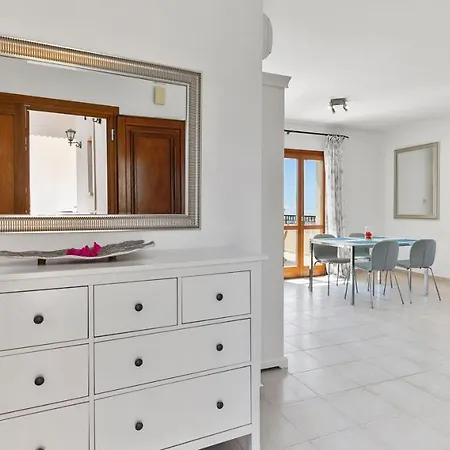 Charming Mz11 With Beautiful Coastal Views Aphrodite Hills דירה קוקליה